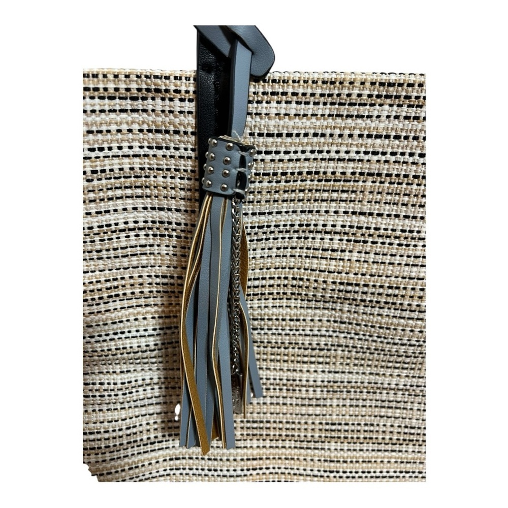 Elegant Black and Tan Women's Tote Bag - Picture 8 of 8